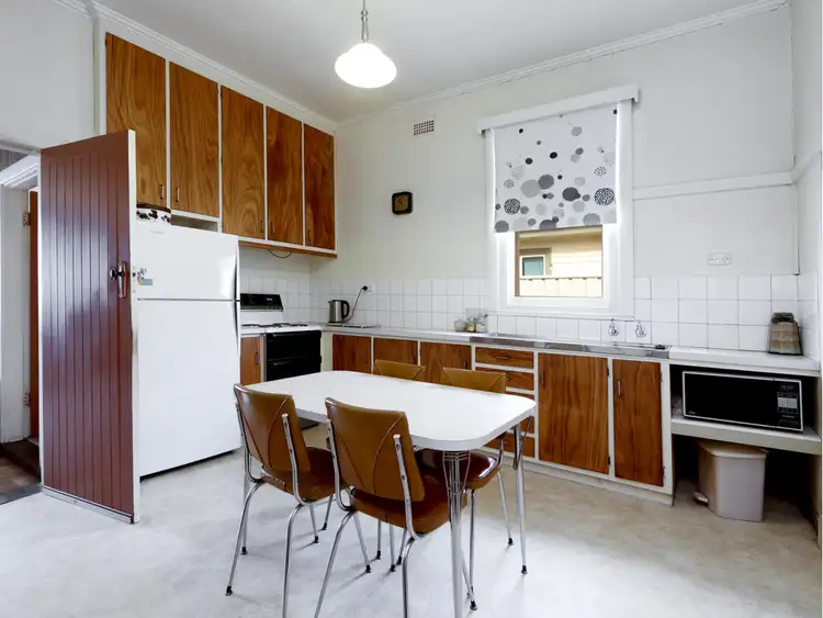 Fifth view of Homely house listing, 164 Macarthur Street, Sale VIC 3850
