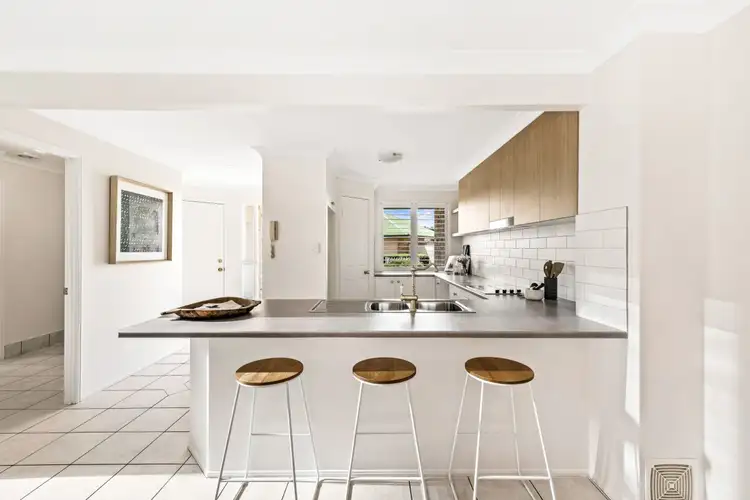 20/279 Mackenzie Street, Centenary Heights QLD 4350