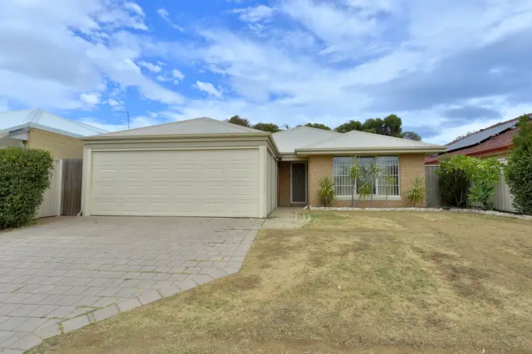 6 Menna Brace, Greenfields WA 6210