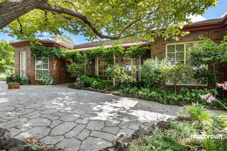 63 Stirling Road, Croydon VIC 3136
