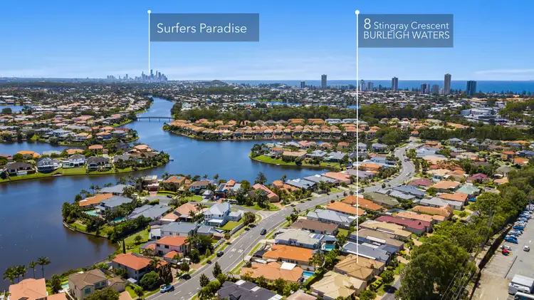 8 Stingray Crescent, Burleigh Waters QLD 4220