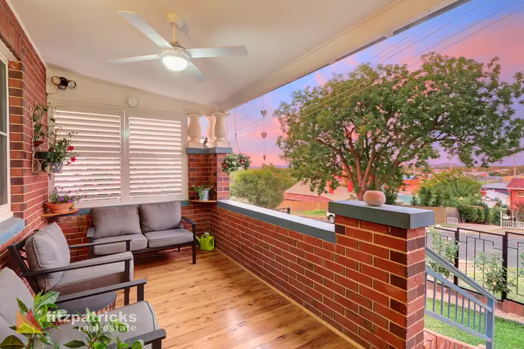 6 Burwood Street, Turvey Park NSW 2650
