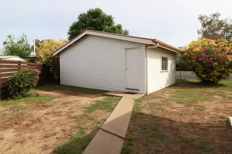 4 Sandhurst Street