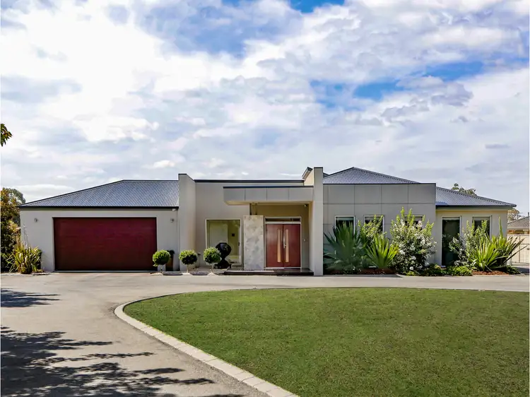 22 Rhodes Drive, Sale VIC 3850