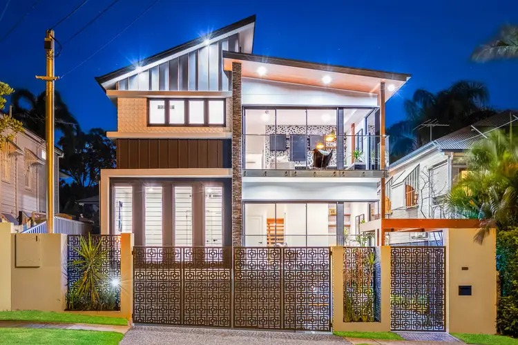 65 Macrossan Avenue, Norman Park QLD 4170