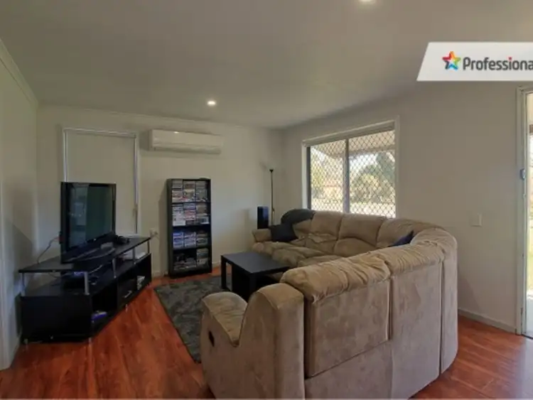 Third view of Homely house listing, 7 Warren Place, Mount Austin NSW 2650