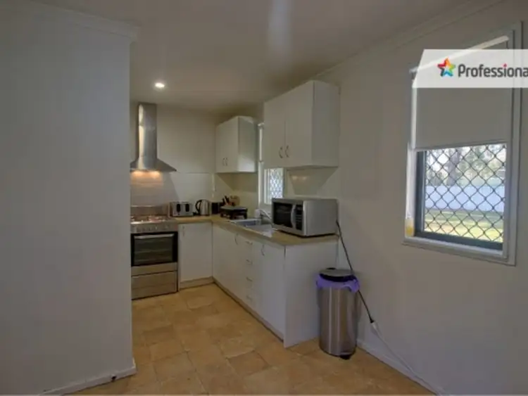 Fourth view of Homely house listing, 7 Warren Place, Mount Austin NSW 2650