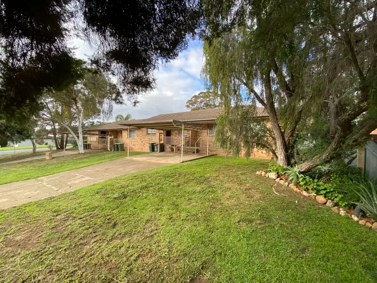 Second view of Homely block of units listing, 8 Sherwood Avenue, Kooringal NSW 2650