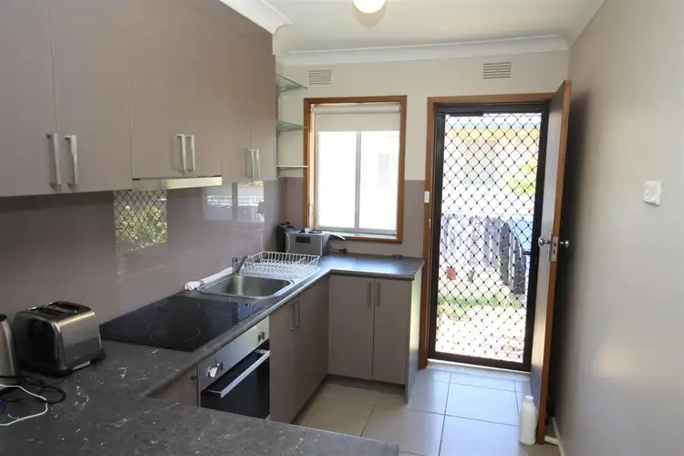 Third view of Homely block of units listing, 8 Sherwood Avenue, Kooringal NSW 2650