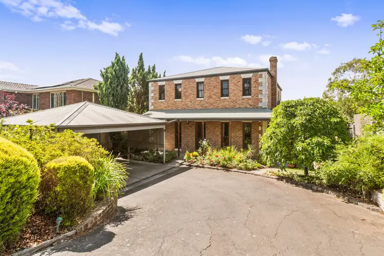 90 Mountain View Road, Mount Eliza VIC 3930