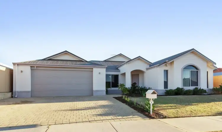 8 Oslo Street, Hocking WA 6065