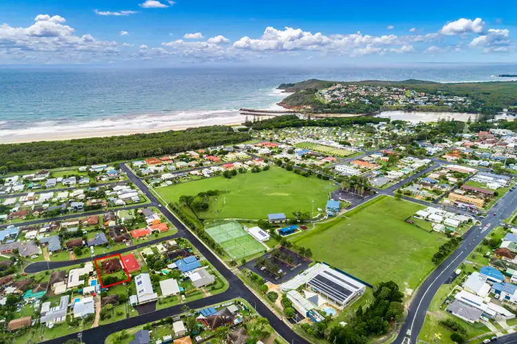Second view of Homely house listing, 5 Fern Place, Evans Head NSW 2473
