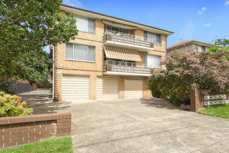 2/104 Leylands Parade, Belmore NSW 2192