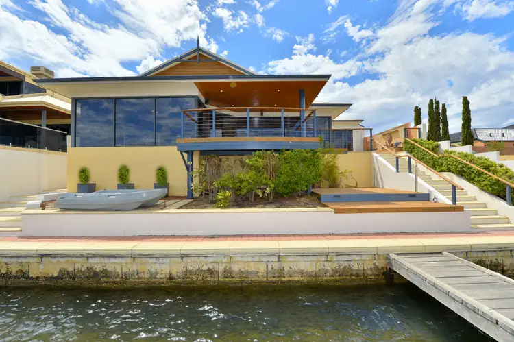 33 Brindabella Crescent, Halls Head WA 6210
