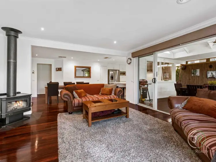 Fifth view of Homely house listing, 6 Alison Court, Langwarrin VIC 3910