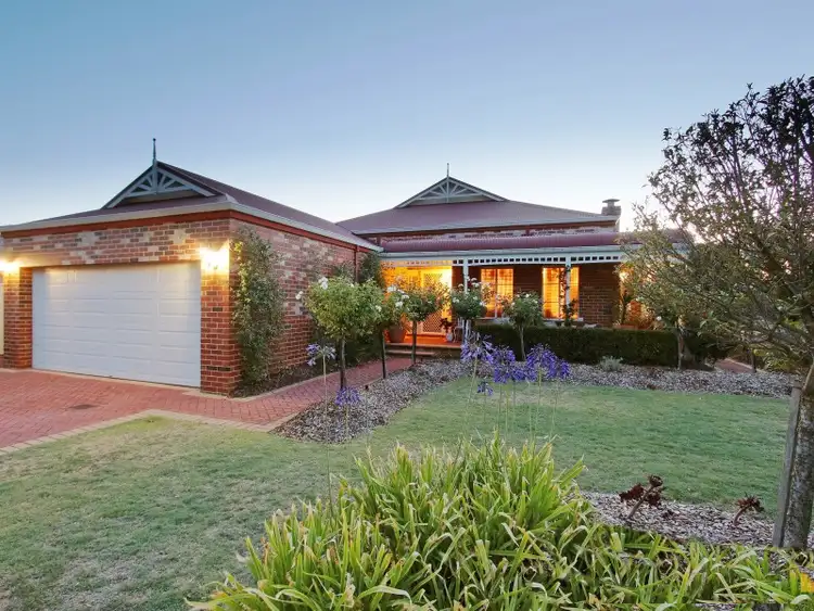 51 Waterperry Drive, Canning Vale WA 6155