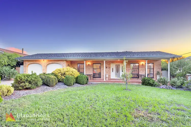 16 Stratford Avenue, Lake Albert NSW 2650