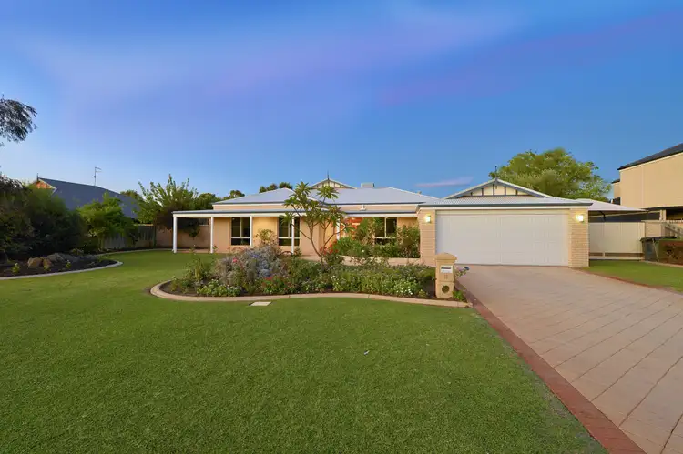 11 Midsummer Circle, Pinjarra WA 6208