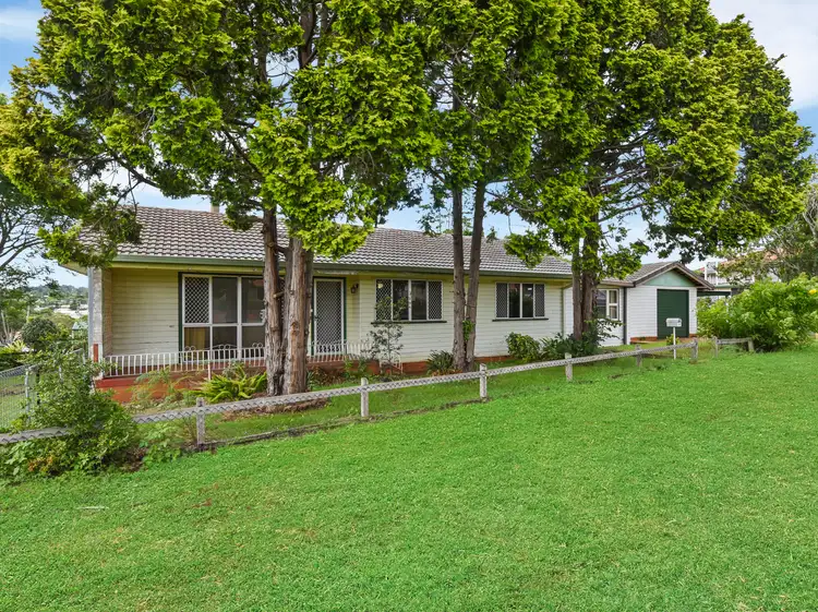 28 Catto Street, Centenary Heights QLD 4350