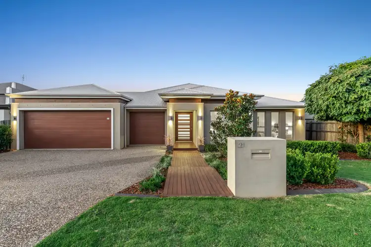 21 Brimblecombe Drive, Middle Ridge QLD 4350