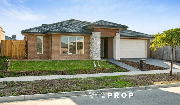 4 Primrose Crescent, Mickleham VIC 3064