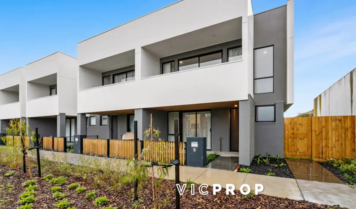 Main view of Homely townhouse listing, 9 Barossa Walk, Clayton South VIC 3169