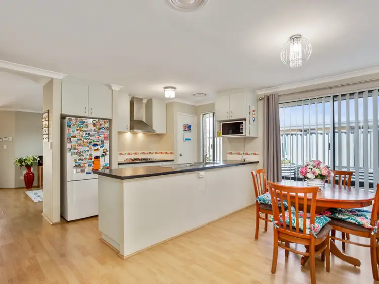 Fifth view of Homely house listing, 6 Sachem Bend, Piara Waters WA 6112
