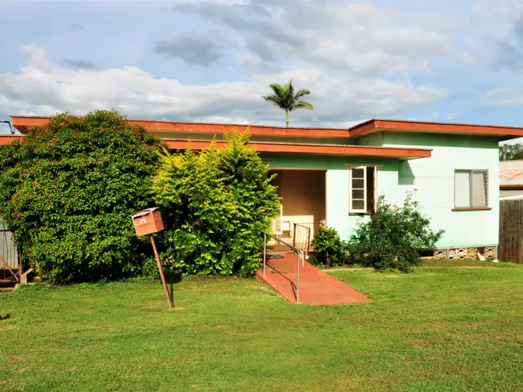 17 Pares Street, Mareeba QLD 4880