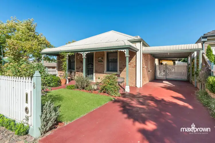 8 Vincent Mews, Chirnside Park VIC 3116
