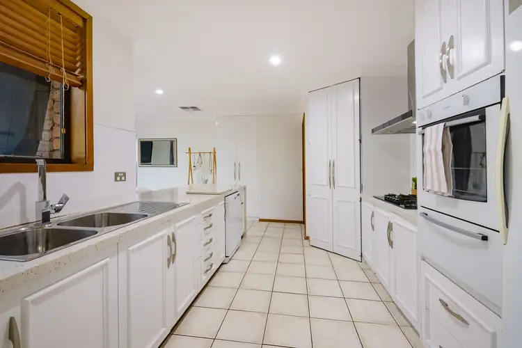 Seventh view of Homely house listing, 2 Julie Place, Lavington NSW 2641