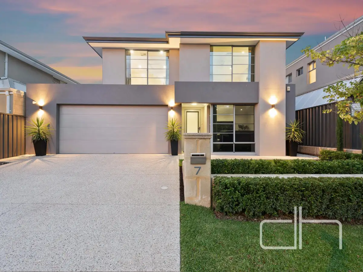 Main view of Homely house listing, 7 Cosimo Drive, Woodvale WA 6026