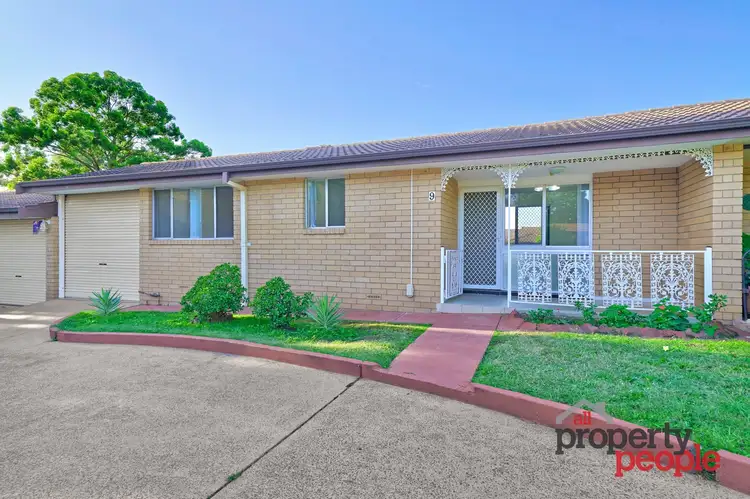 9/10 Atchison Road, Macquarie Fields NSW 2564