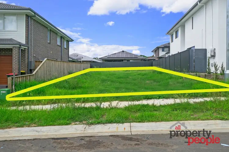 12 Olley Street, Claymore NSW 2559