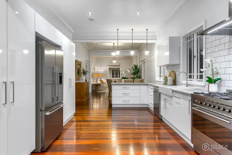 22 Pitney Street, Camp Hill QLD 4152