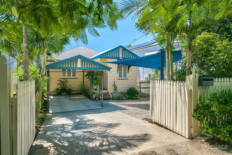 60 Raven Street, Camp Hill QLD 4152