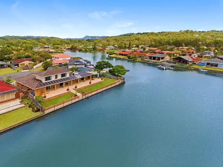 15 Headsail Court, Currumbin Waters QLD 4223