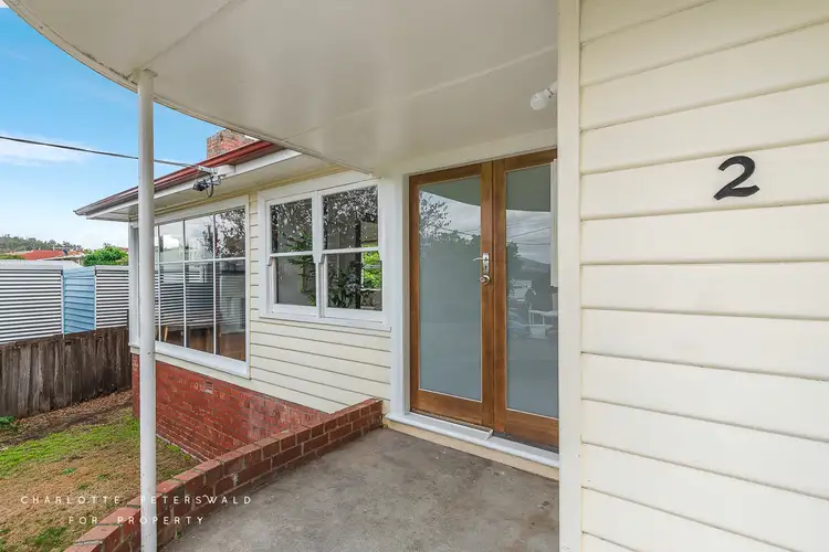 2 Lowelly Road, Lindisfarne TAS 7015