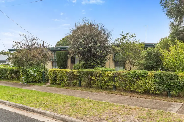 8 Richardson Drive, Mornington VIC 3931