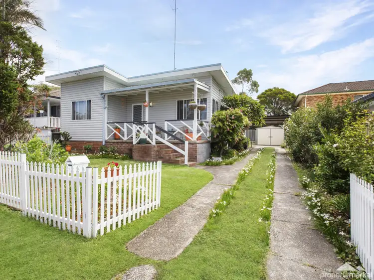 1 Anembo Avenue, Summerland Point NSW 2259