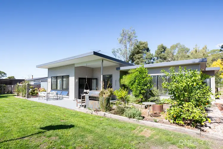 6 Loongana Street, Gravelly Beach TAS 7276