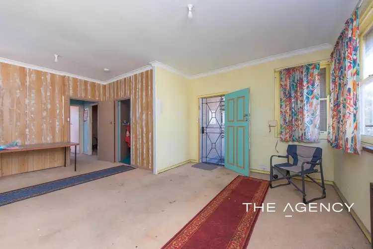 Fifth view of Homely house listing, 6 Hoskin Street, Cloverdale WA 6105