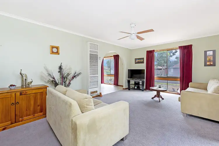 Second view of Homely house listing, 8 Duke Avenue, Hamilton VIC 3300
