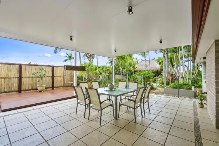 8 Burcott Court, Carrara QLD 4211