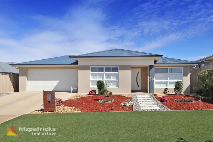 19 Chang Avenue, Lloyd NSW 2650
