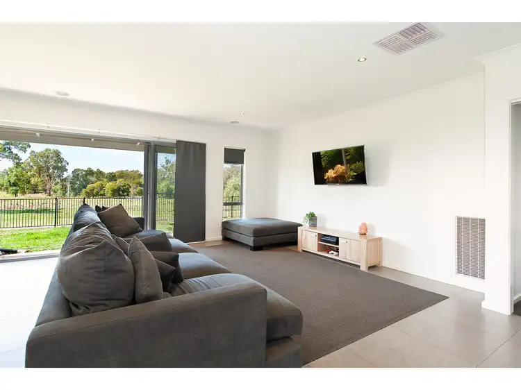 Fourth view of Homely house listing, 3 Henry Close, Killara VIC 3691
