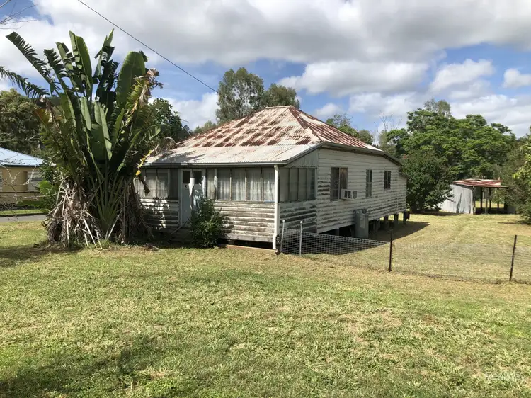 8 Limerick Lane, Mount Morgan QLD 4714