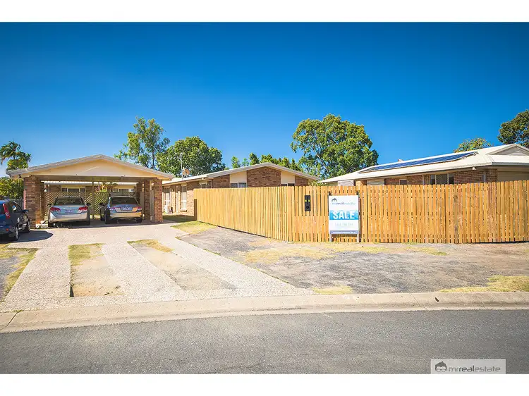 2/3 Dunbavan Place, Norman Gardens QLD 4701