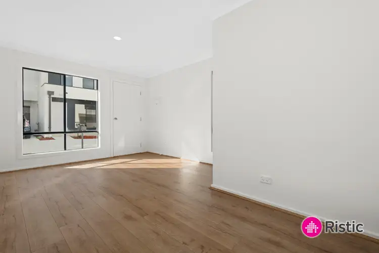 Fifth view of Homely townhouse listing, 14 Daydream Place, Wollert VIC 3750