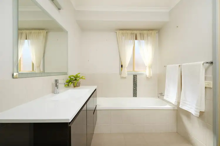 Seventh view of Homely house listing, 6 Paramount Court, Wodonga VIC 3690