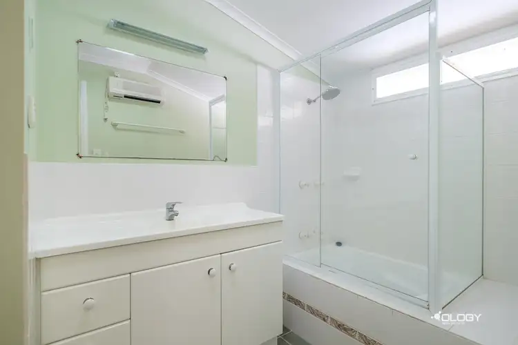164 Nobbs Street, Berserker QLD 4701
